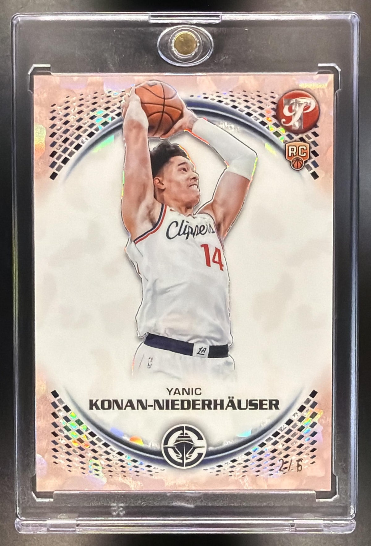 2025-26 Topps Pristine Yanic Konan-Niederhauser #149 Refractor RC 1st Day Issue 2/6 Pink